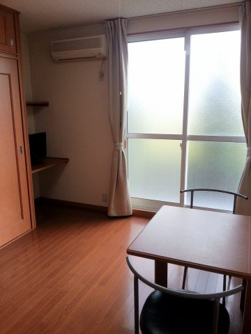 レオパレスエトワールの居間・リビング