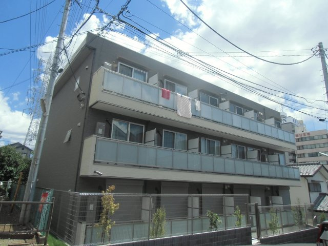 【外観】 | 柵もついて1階でも安心です。