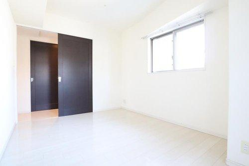 アルファステイツ城乾西八代の洋室|洋室 7帖