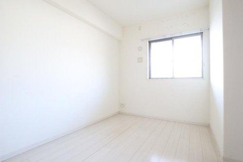 アルファステイツ城乾西八代の洋室|洋室 6帖