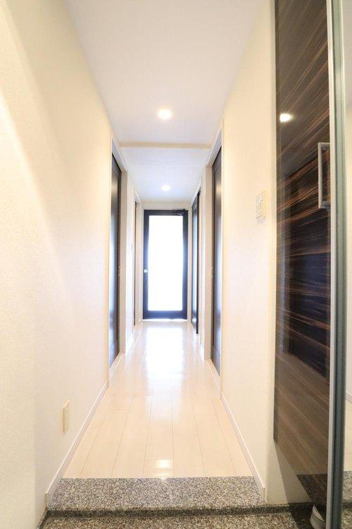 アルファステイツ城乾西八代の内装|廊下