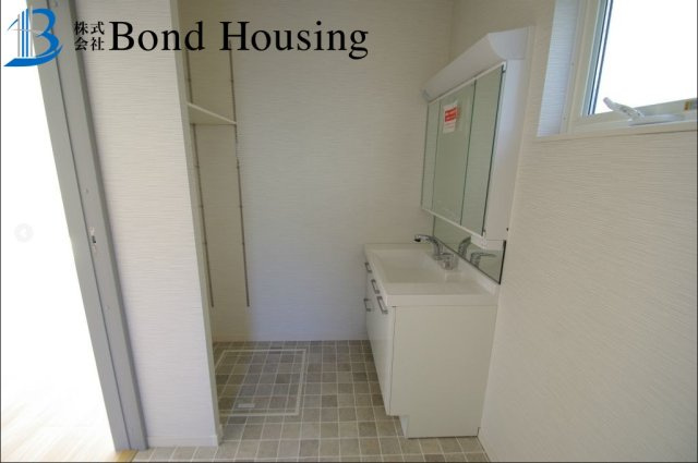 LDKは広々約19.5帖・お車2台駐車可　塩屋町4丁目　全2棟　2号棟のその他