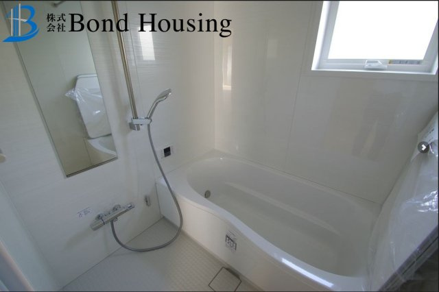 LDKは広々約19.5帖・お車2台駐車可　塩屋町4丁目　全2棟　2号棟の浴室