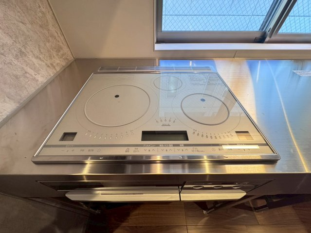 ３沿線利用可能◆２０２４年８月リノベーション済み２ＬＤＫ◆アルス四条室町Ｄ-ｓｔｙｌｅのキッチン|ＩＨクッキングヒーター
