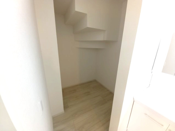 水戸市本町　1期の収納|リネン庫にはタオルやお着換え、季節ものの寝具の保管スペースとして♪