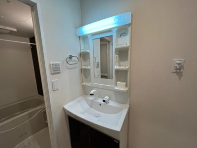 【洗面所】 | フィールドヴィレッジⅢ | 洗髪洗面化粧台