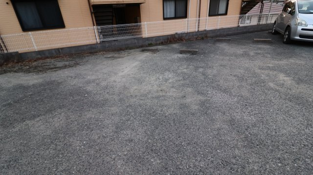 ビラタルミの駐車場