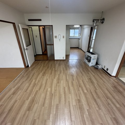 港北ハイツ２の居間・リビング