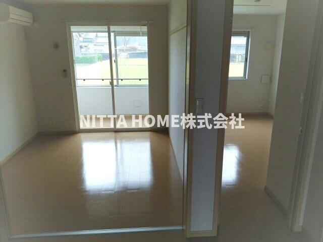 メゾンフランＢの寝室|6.3帖と5帖の洋室です♪