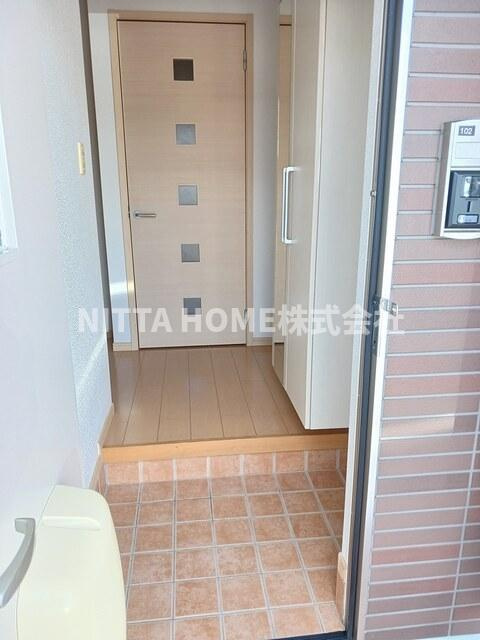 メゾンフランＢの玄関|広いスペースの玄関です◆