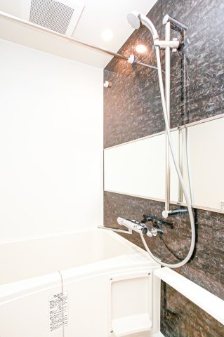 サヴォイ ラ・サブリエール　2階の浴室|別号室のものになります。現状優先。