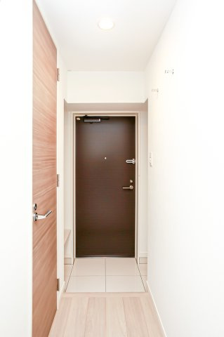 サヴォイ ラ・サブリエール　2階の玄関|別号室のものになります。現状優先。