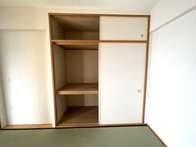 エクシオ中浦和レジデンスの収納|押入