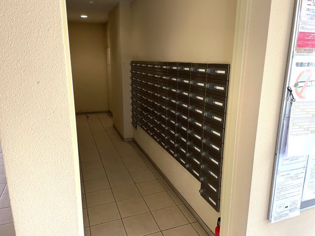 エクシオ中浦和レジデンスのその他共用部分|宅配ボックスあり