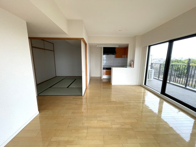 エクシオ中浦和レジデンスの居間・リビング