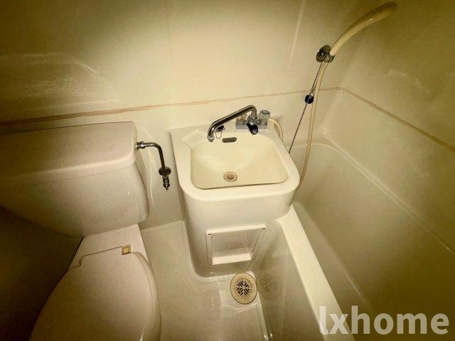 茨木フラワーハイツの洗面所|脱衣スペースもあります