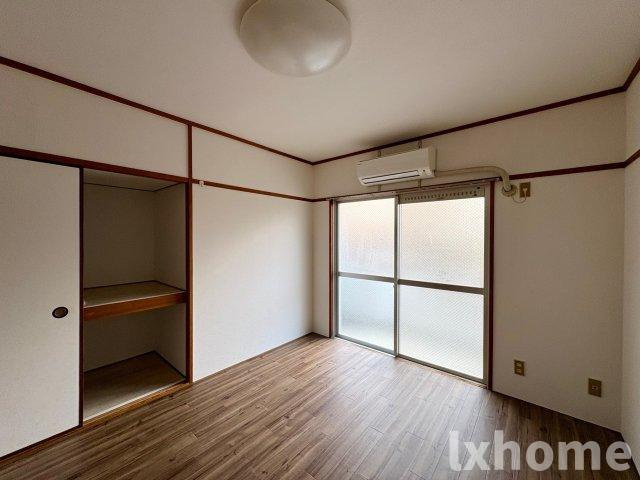 茨木フラワーハイツの居間・リビング|ゆったりとしたリビングです