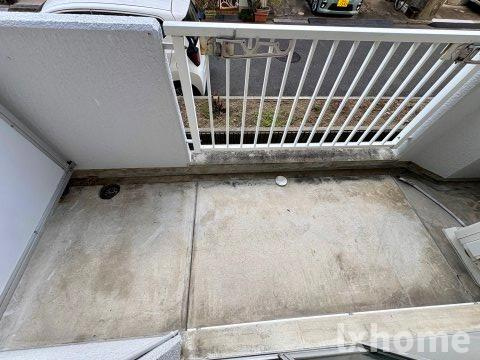 茨木フラワーハイツのバルコニー|落ち着いた時間を過ごせるバルコニーです