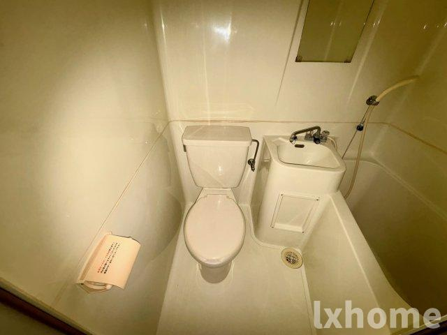 茨木フラワーハイツのトイレ|コンパクトで使いやすいトイレです