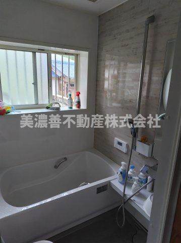 ６５８７０　岐阜市大蔵台中古戸建ての浴室