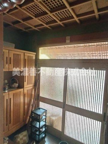 ６５８７０　岐阜市大蔵台中古戸建ての玄関