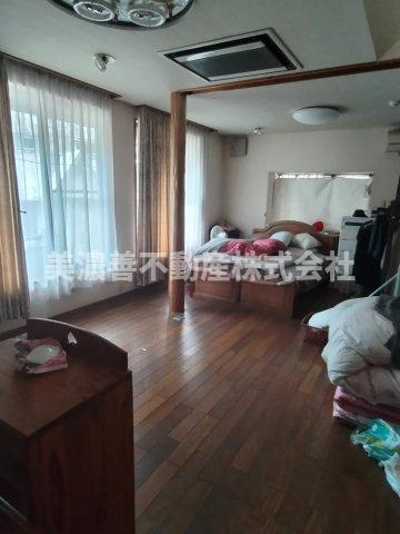 ６５８７０　岐阜市大蔵台中古戸建ての洋室