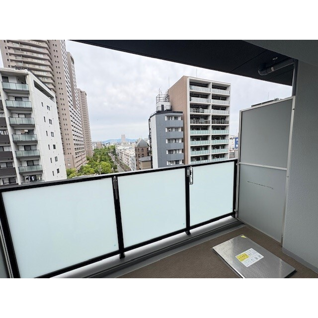 コンフォリア・リヴ南森町Qのバルコニー