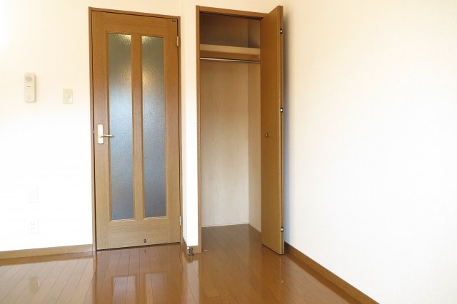 ラフィーネ住之江の収納