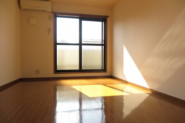 ラフィーネ住之江の居間・リビング