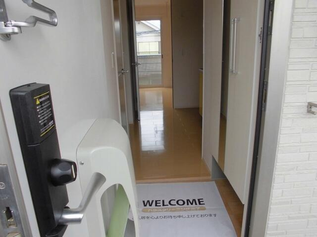 Tomorrow Houseの玄関