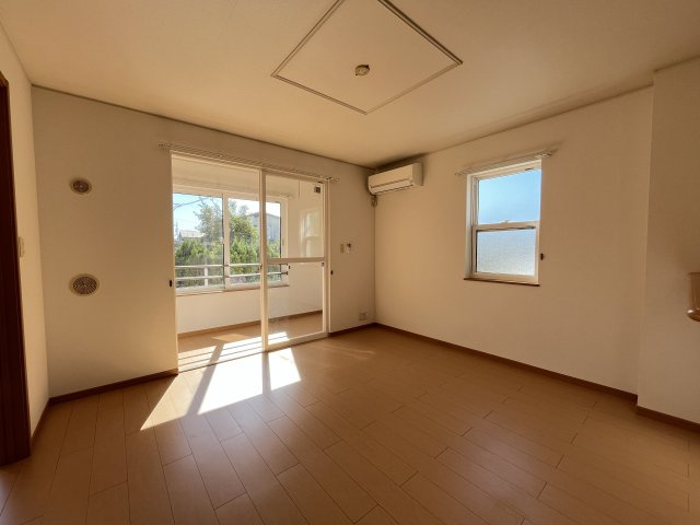 グリーンパーク　Ｅ・Ｉ　Ｃの居間・リビング