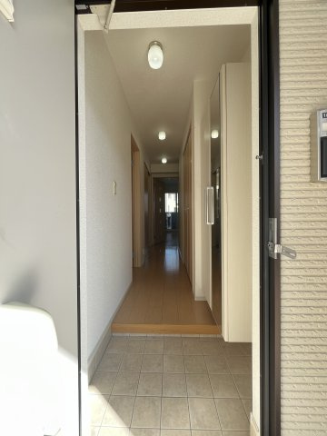 エアリー　ブライドの玄関