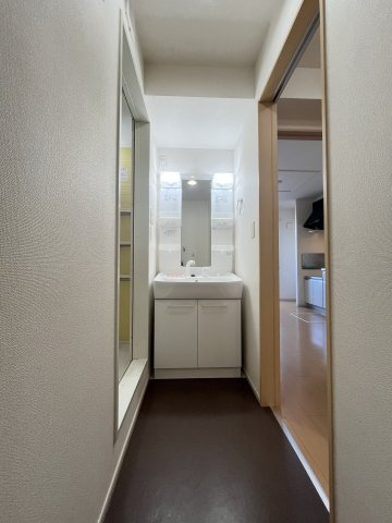 エアリー　ブライドの洗面所