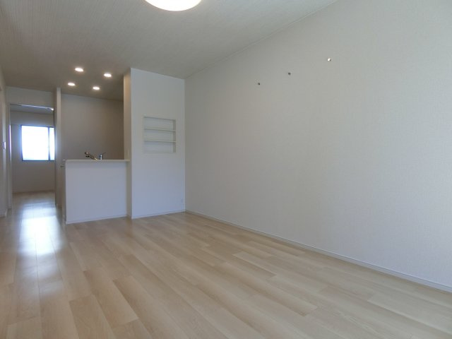 アヴニールⅡの居間・リビング