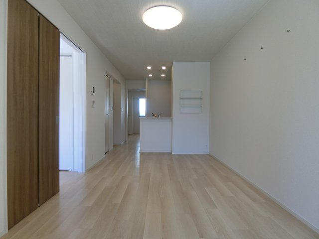 アヴニールⅡの居間・リビング