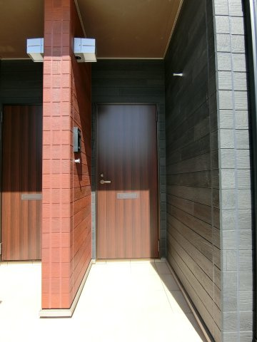 アヴニールⅡの玄関