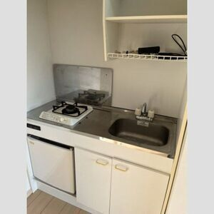 川崎市麻生区岡上２丁目のアパートのキッチン