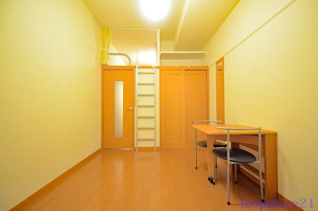 「同タイプの部屋の写真です」「現況優先」