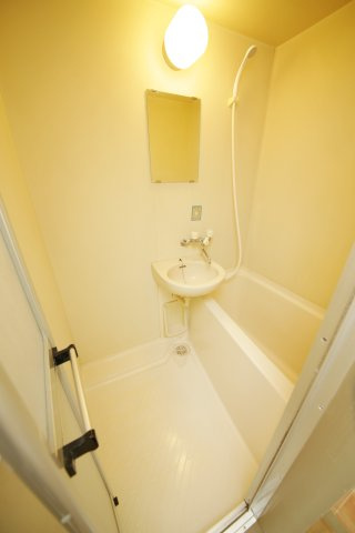 エトワールシミズIの浴室