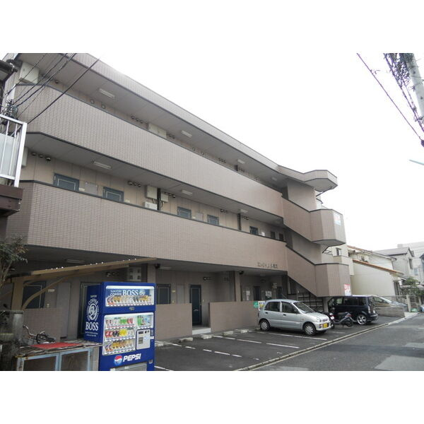 エトワールシミズIの駐車場