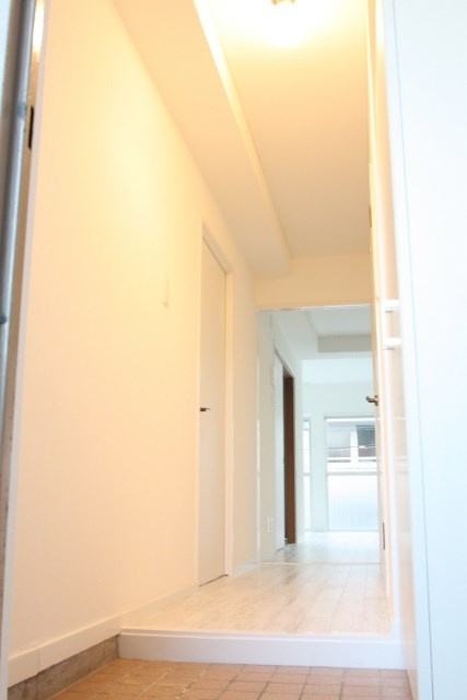 ラフォーレ末広の玄関