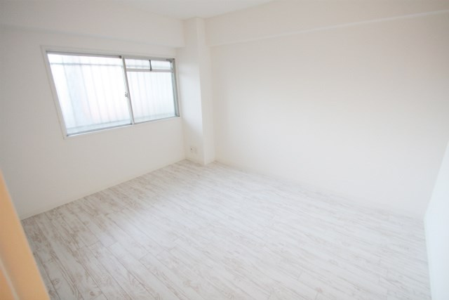 ラフォーレ末広の寝室