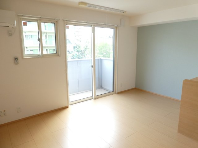 ManoirⅡの居間・リビング