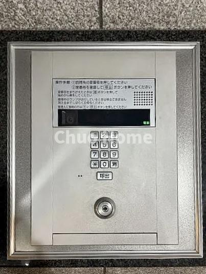 ライオンズマンション梅島中央公園の防犯設備|【オートロック】オートロックシステムでセキュリティ充実。当たり前ですが、安全で安心して暮らすのって大事ですよね。お探しのご条件でオートロック付きの物件を探す方も多いですがやはりセキュリティは大事です。