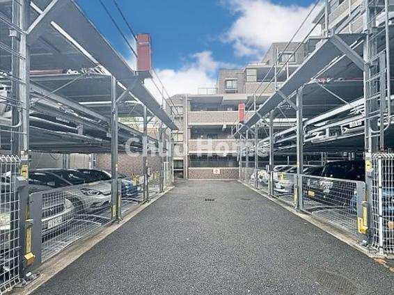 ライオンズマンション梅島中央公園の駐車場|【敷地内駐車場】最新の空き状況や費用などの詳細は担当スタッフまでお問い合わせください。