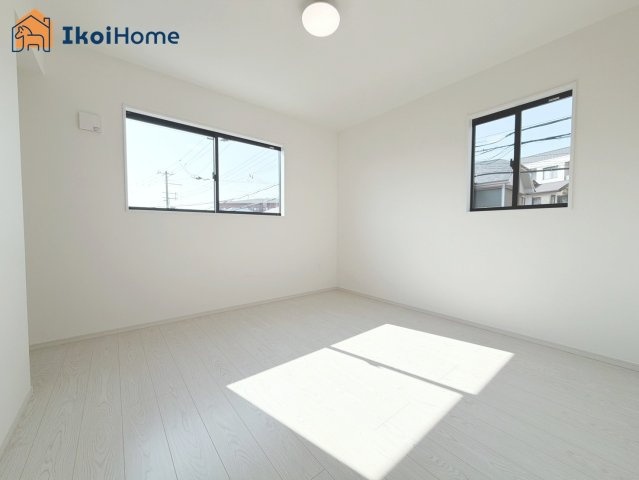 神戸市西区伊川谷町有瀬2期　新築戸建の子供部屋|【ホームページに現地動画掲載中】●年中無休：当日予約可●カーテン・カーテンレール未設置。ご相談下さい