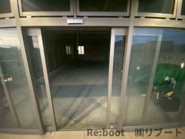 習志野市泉町３丁目の事務所の内装|店舗入口