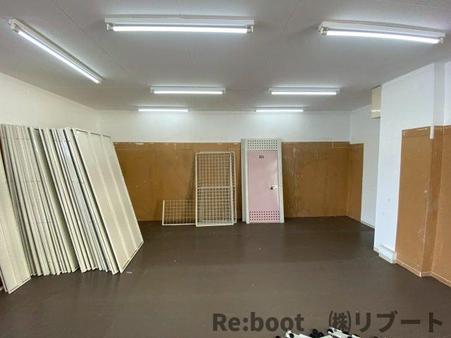 習志野市泉町３丁目の事務所のロビー