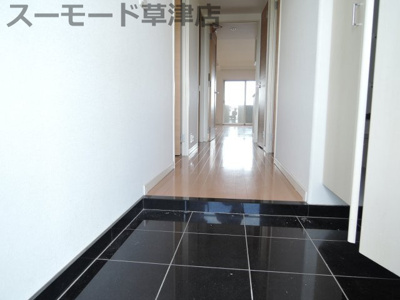 【玄関】 | サーパス栗東駅前