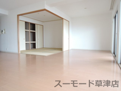 【居間・リビング】 | サーパス栗東駅前